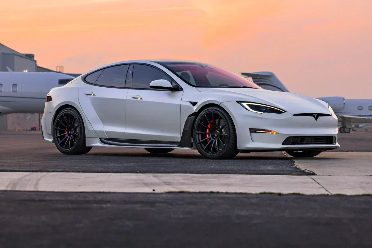 Tesla Model S-Apex Plaid for Joe Rogan