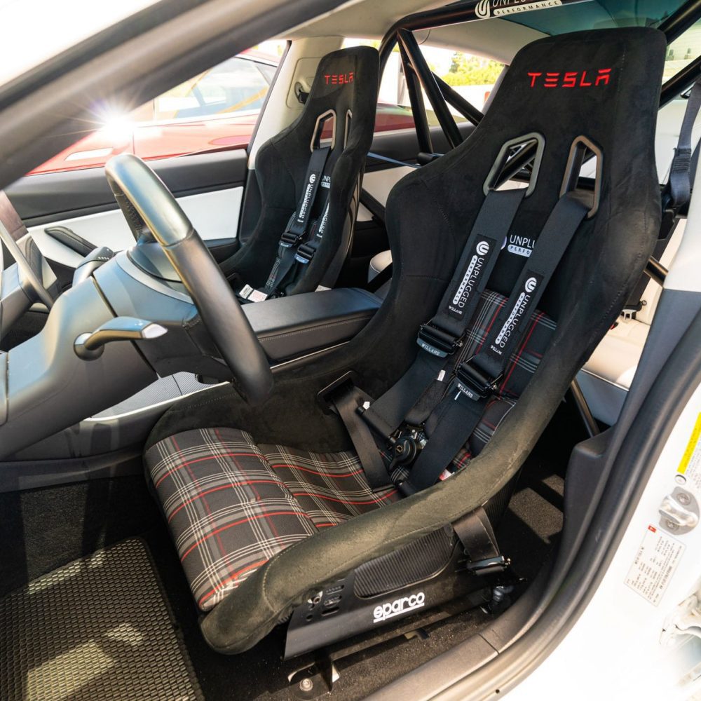 UP X Willans FIA 2025 Racing Harness For Tesla