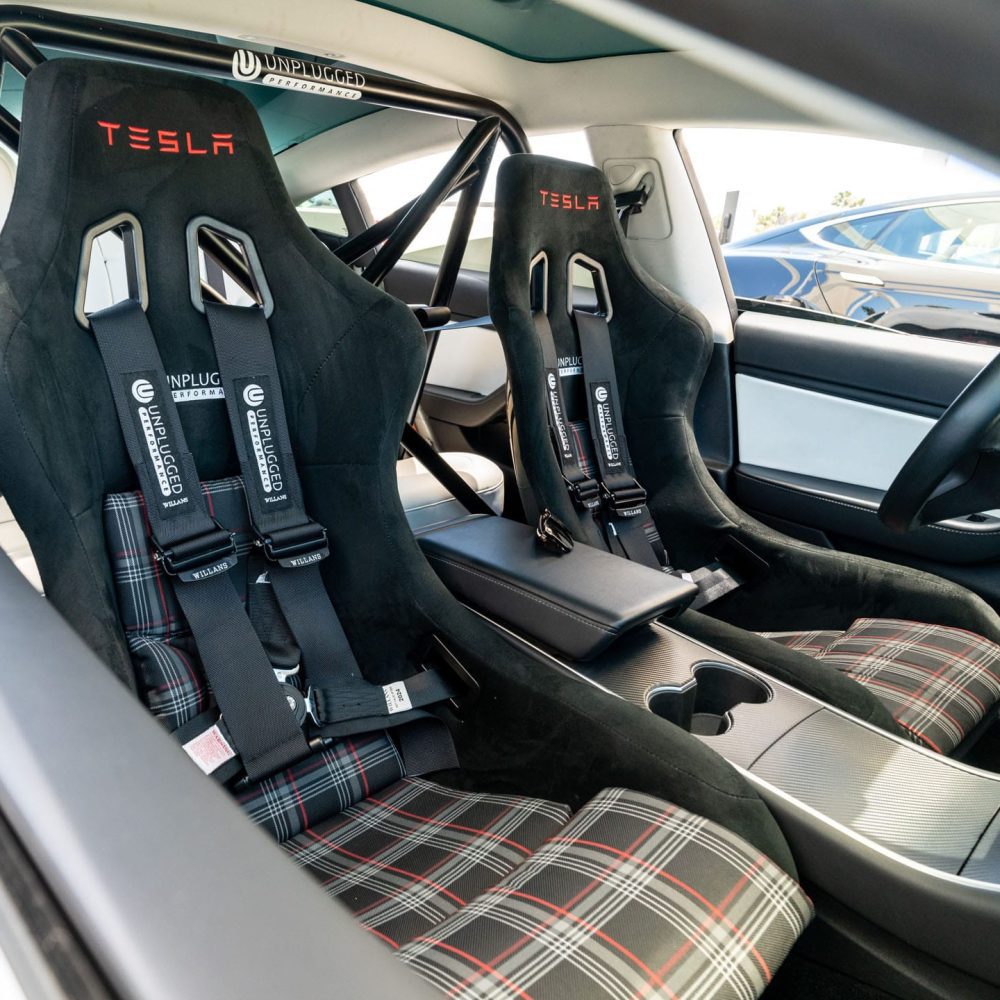 UP X Willans FIA 2025 Racing Harness For Tesla